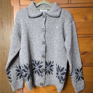 Arandu Wool Cardigan Sweater Size Medium Snowflake Gorpcore Winter Button